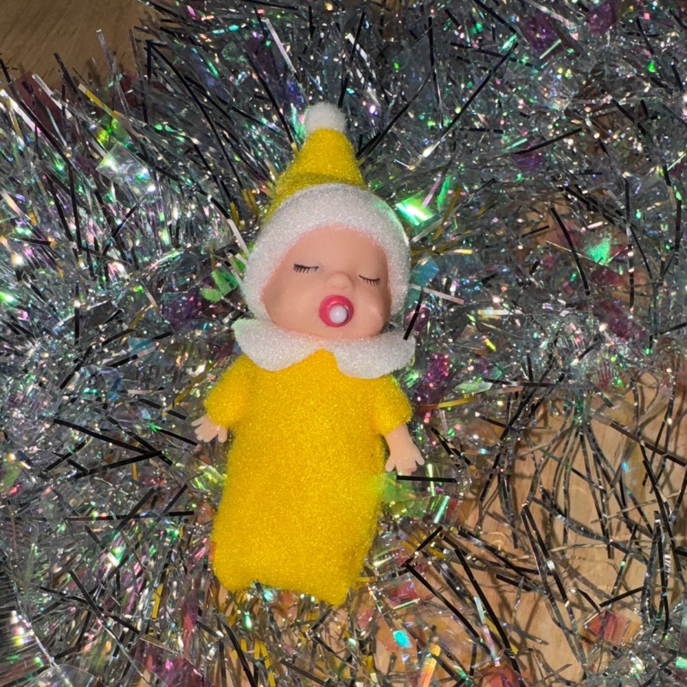 Sleeping Baby Yellow Elf 4 inches
